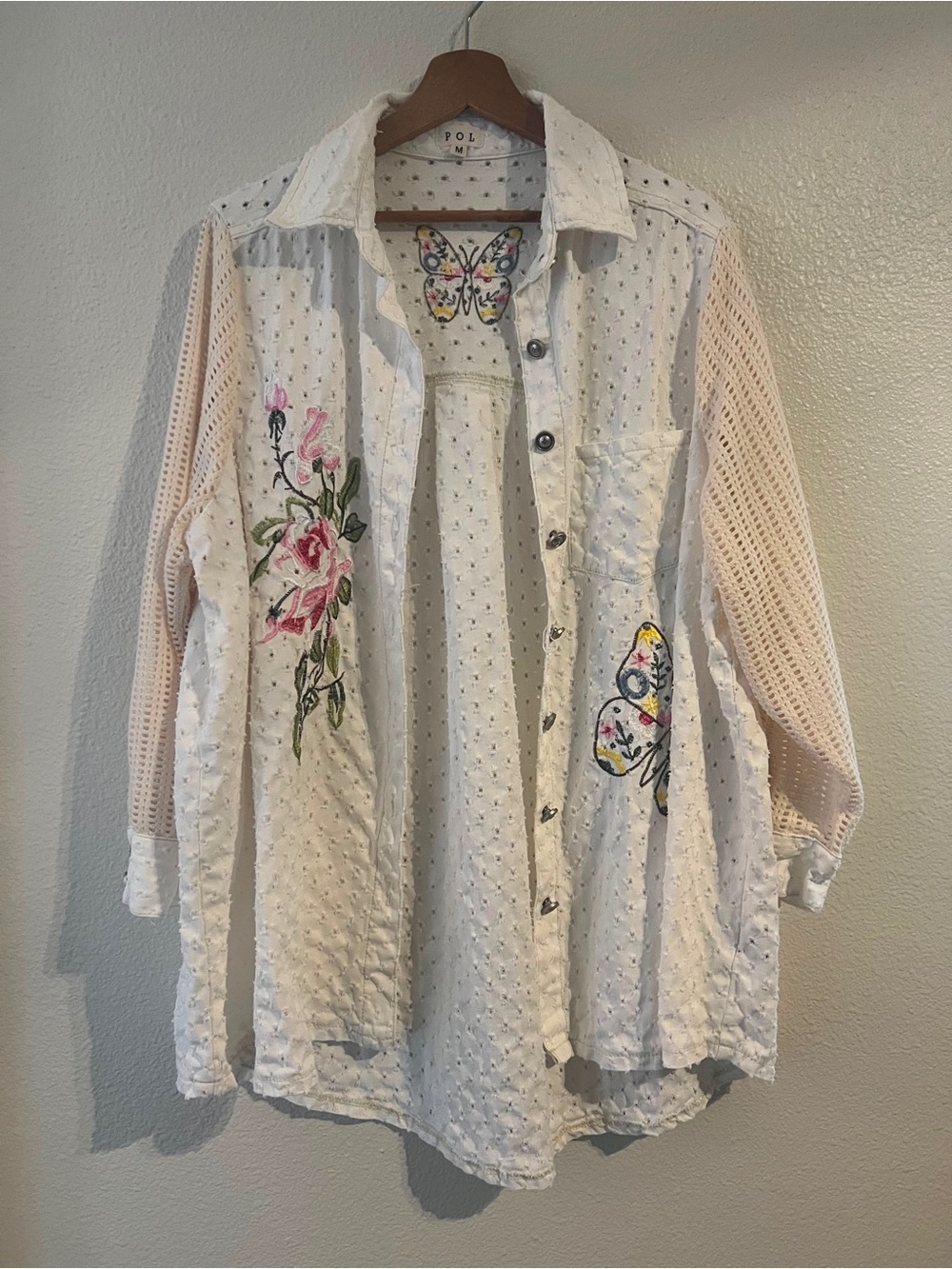 POL White Button-Down Shirt with Embroidered Roses & Butterflies